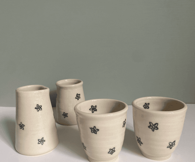 Flower jug and mini vase 